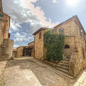 Casale Rosennano Casa di campagna Siena